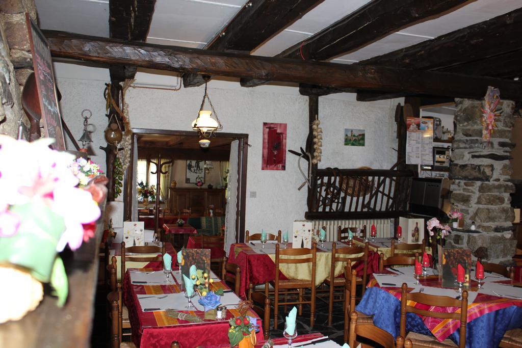 סן-מארי-דה-קמפן Auberge Des Pyrenees מראה חיצוני תמונה
