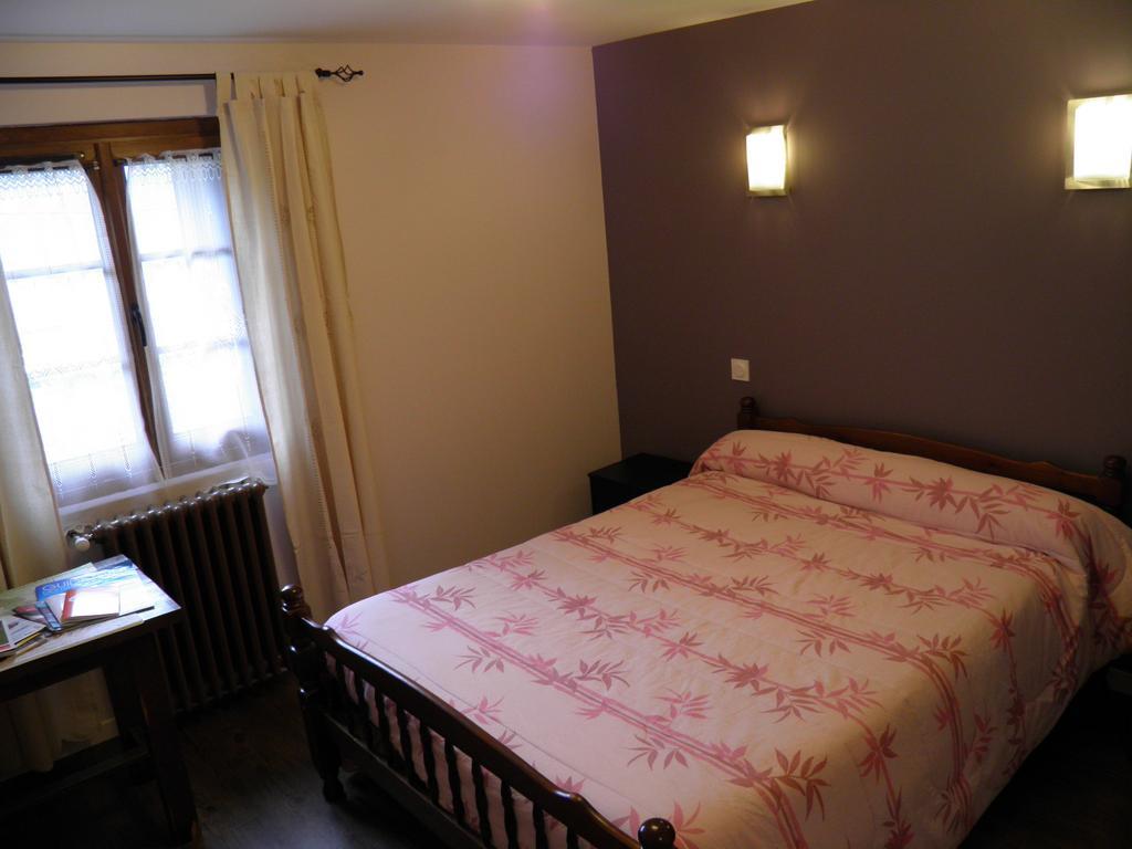 סן-מארי-דה-קמפן Auberge Des Pyrenees חדר תמונה