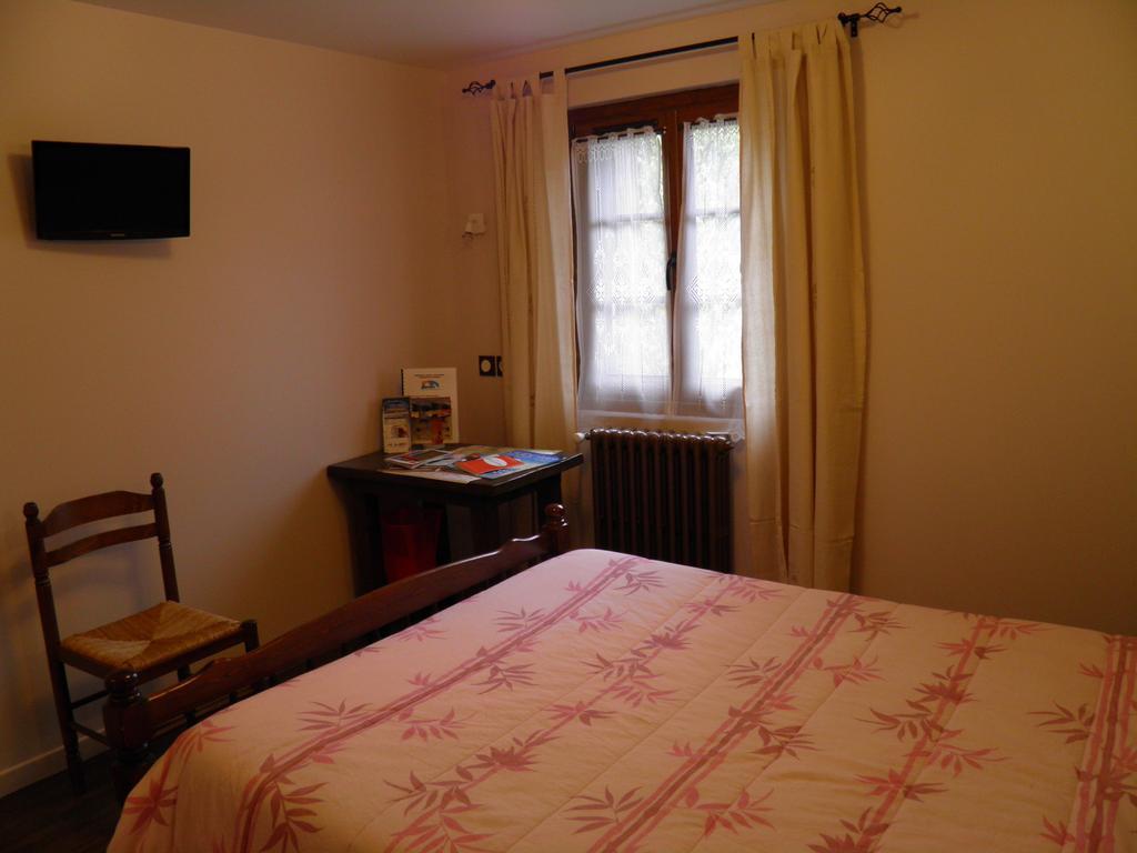 סן-מארי-דה-קמפן Auberge Des Pyrenees חדר תמונה