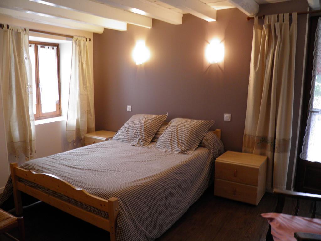 סן-מארי-דה-קמפן Auberge Des Pyrenees חדר תמונה