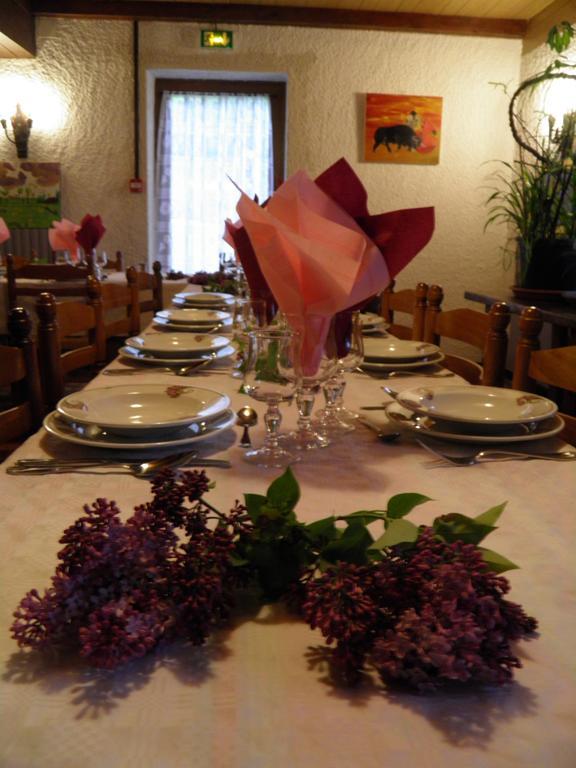 סן-מארי-דה-קמפן Auberge Des Pyrenees מראה חיצוני תמונה